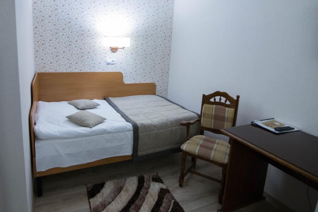 Hotel Villa Natali Кишинев Екстериор снимка