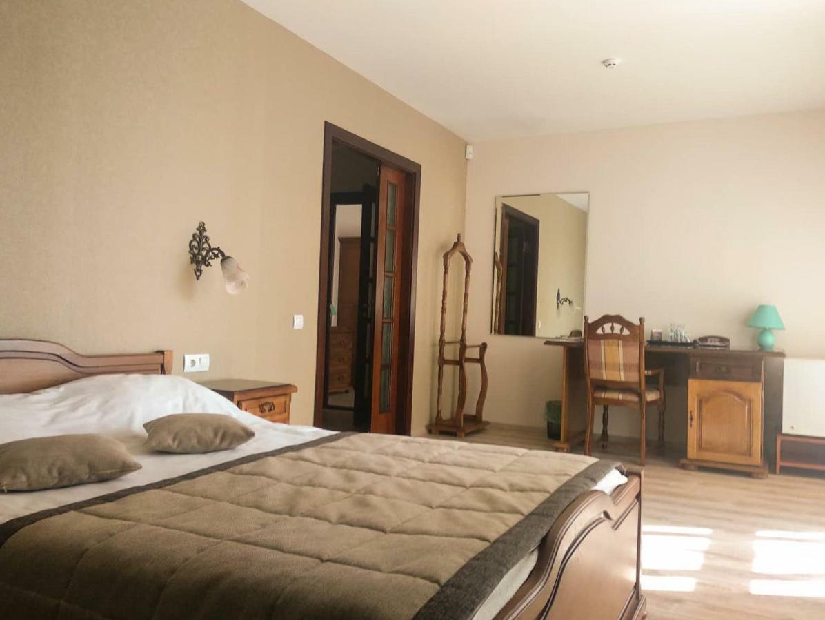 Hotel Villa Natali Кишинев Екстериор снимка