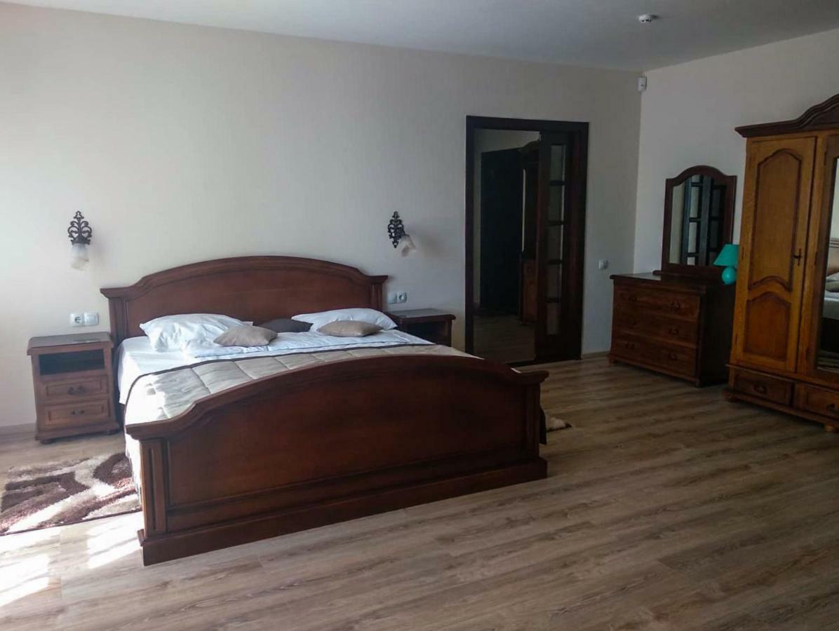 Hotel Villa Natali Кишинев Екстериор снимка